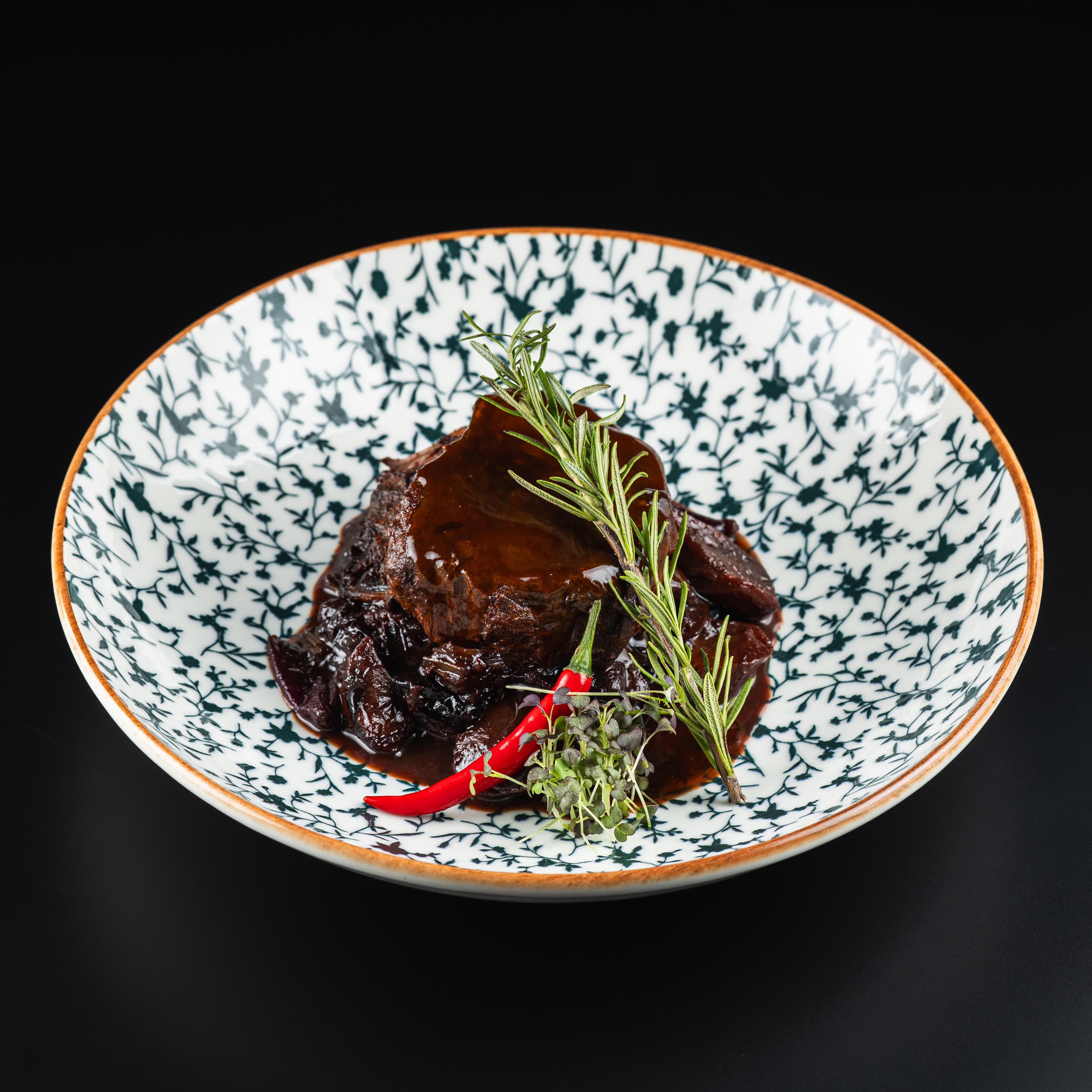 Оленина томленая 450г