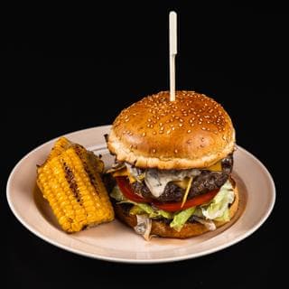 Бургер из говядины с жульеном /на огне/ 610гр