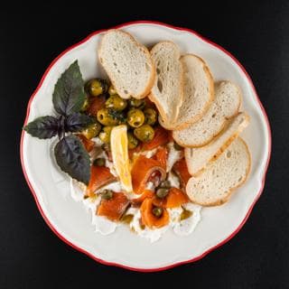 Филе форели с творожным муссом и оливками 300г