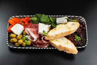 Оливки к вину 600г