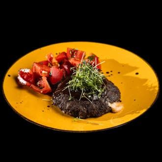 Бифштекс из говядины с сыром моцарелла /на огне/ 350гр