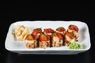 Роллы "Тёплые с угрем и клубникой" 420гр