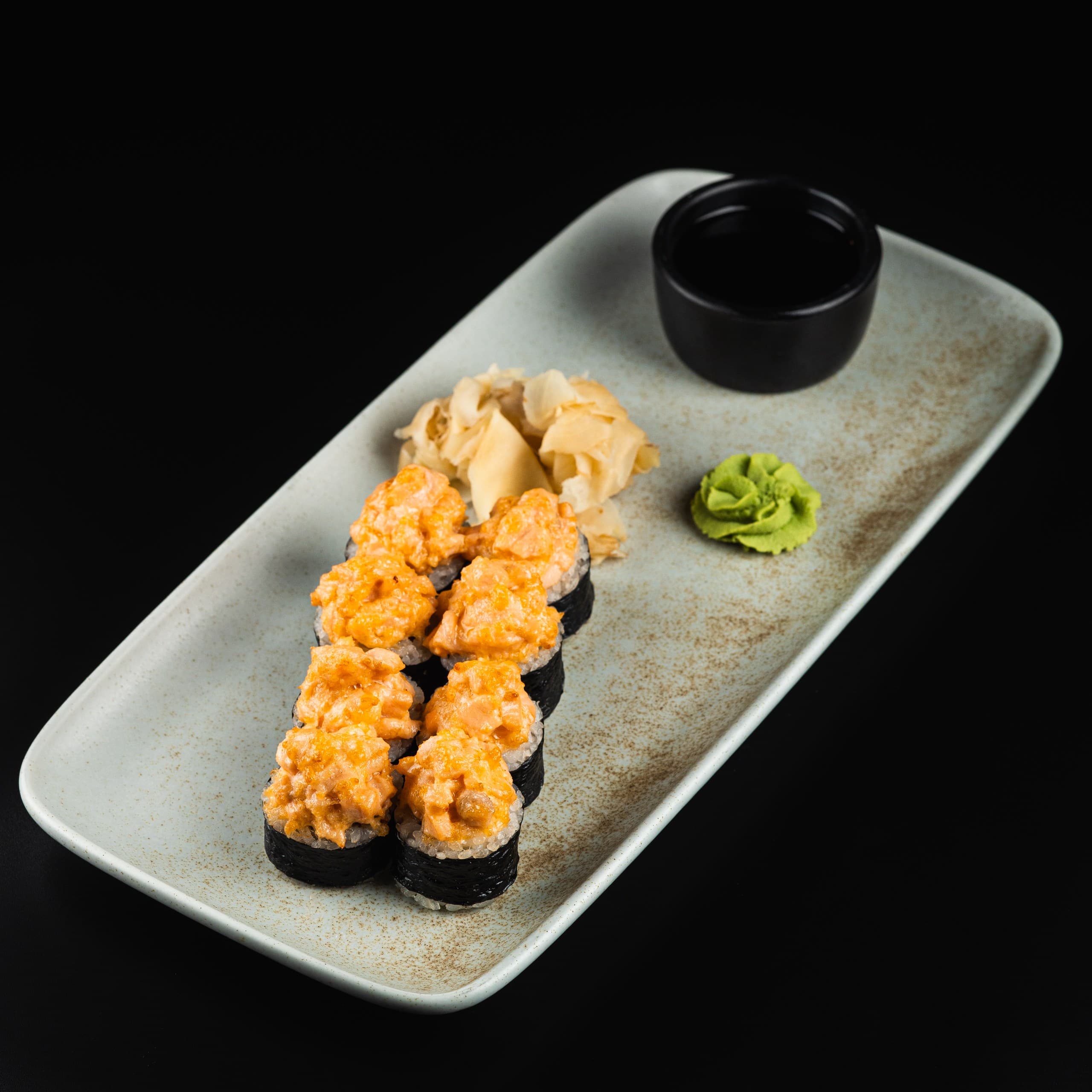 Роллы "Запеченный лосось" 295гр