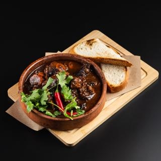 Томлёная свинина с черносливом 450гр