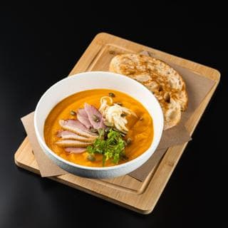 Суп пюре-тыквенный с копченой уткой 320/70гр